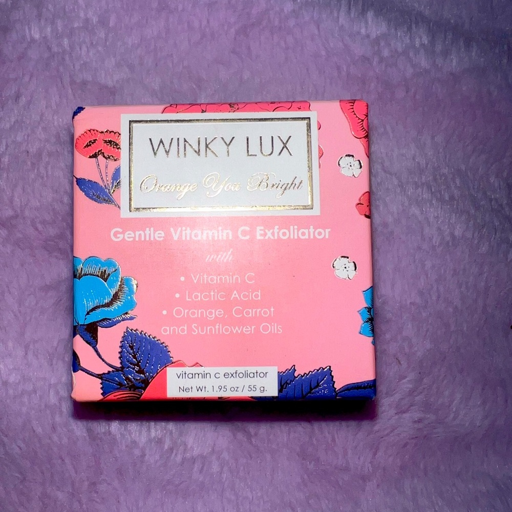 Winky Lux exfoliator